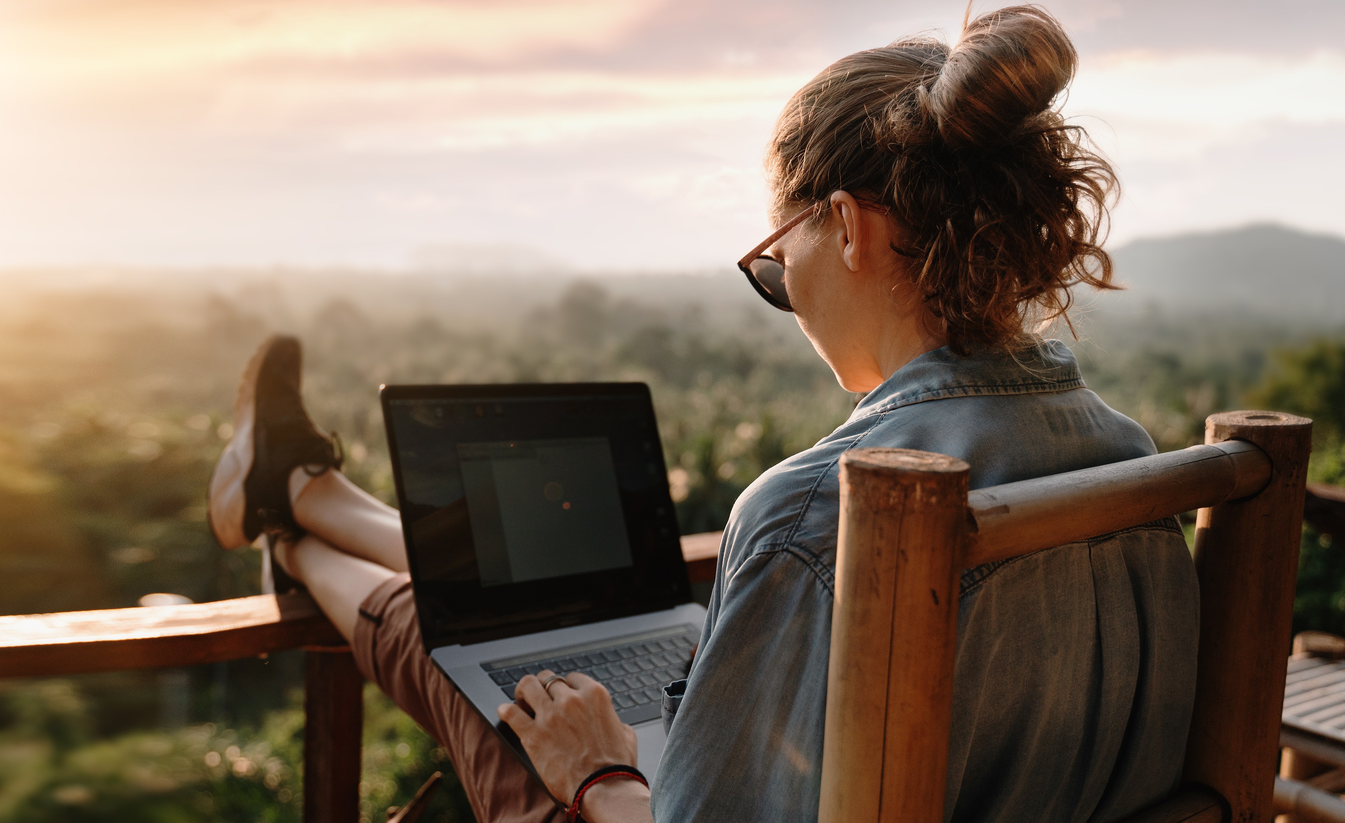 <b><a href=00130875.html>DIGITAL NOMAD VISA FOR REMOTE WORKERS</a></b>
